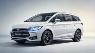 BYD Qin MAX sedan exterior view